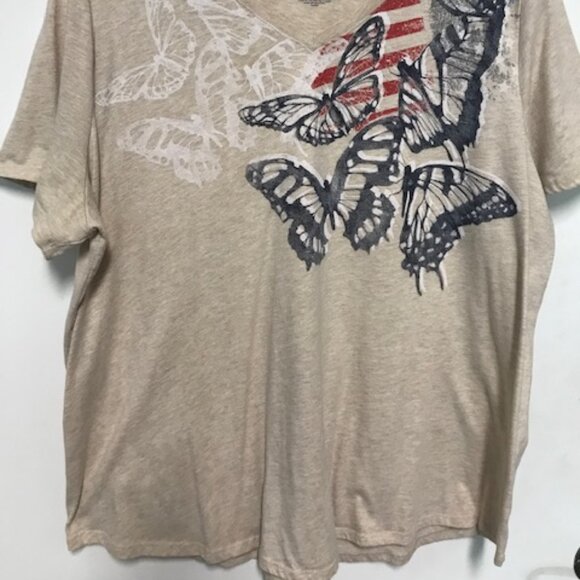 EVRI Womens V-Neck Butterfly Red/White/Blue Short Sleeve Tee. 1X - Picture 2 of 4